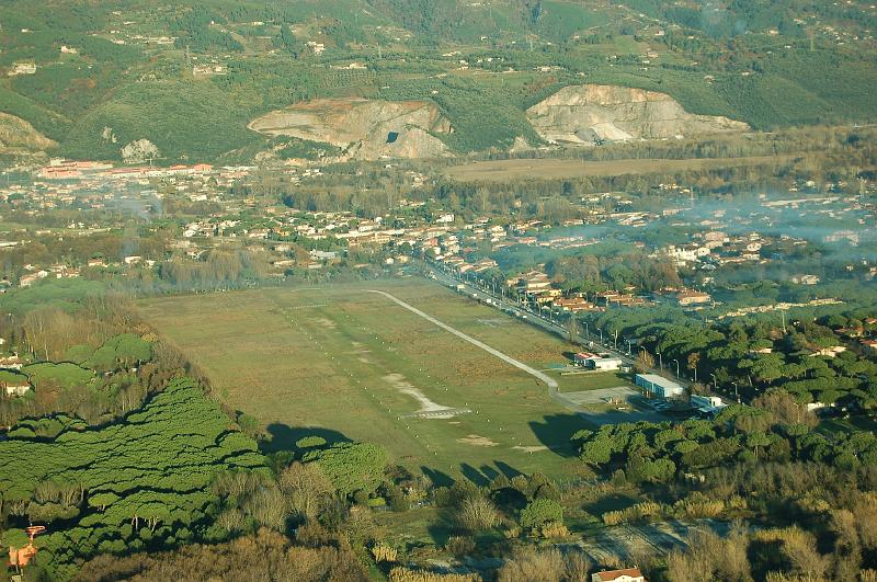 Aeroporto di massa.JPG